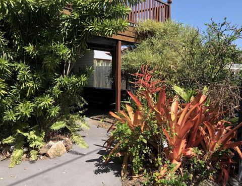 Five 3 Five - The Beachside Barracks - Accommodation Perth 5
