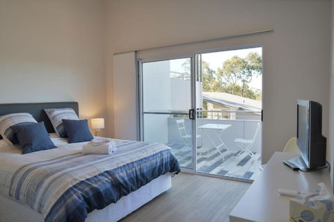 The Villa Dunsborough - Perth Resorts 3