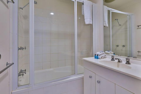 Sunset Waters Apartments - Accommodation Perth 2