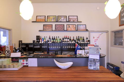 Vineyard Hill - Perth Resorts 5