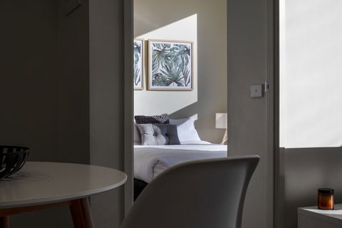 DreamHost Apartments At Collins - Perth Resorts 2
