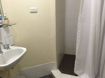 Albany Hotel - Accommodation Perth 6