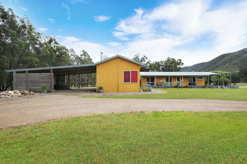 Feathertop Views And Dorm - Accommodation Perth 1
