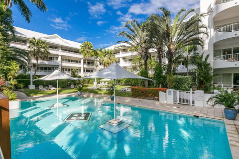 Poolside Apt In Alamanda Beachfront Resort 67 - Accommodation Perth 2