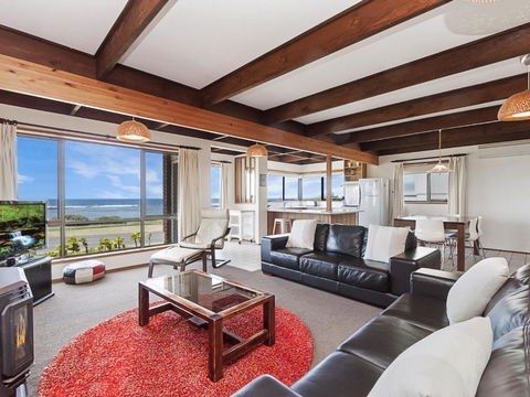 Swimmers Rest - Uninterrupted Panoramic Ocean Views - 1 Bedroom - Accommodation Perth 1