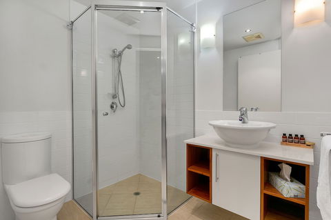 Beachfront Apartment With Ocean View - 4 - Accommodation Perth 4
