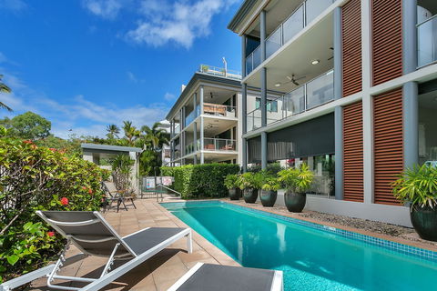 Beachfront Apartment With Ocean View - 4 - Accommodation Perth 1