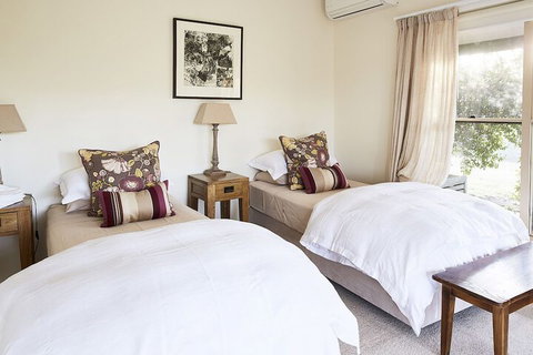 Rosby Guesthouse - Accommodation Perth 2
