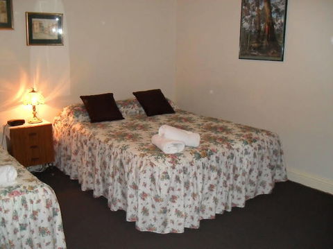 Aaron Cottage - Accommodation Perth 0
