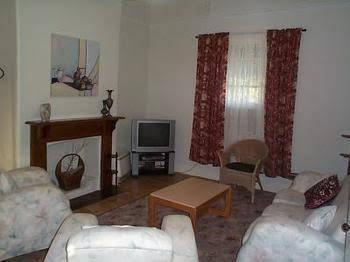 Aaron Cottage - Accommodation Perth 2