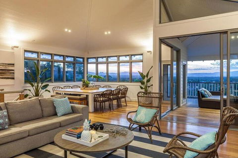 Vantage Over Byron - Perth Resorts 2
