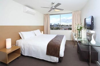 P A Apartments - Accommodation Perth 5