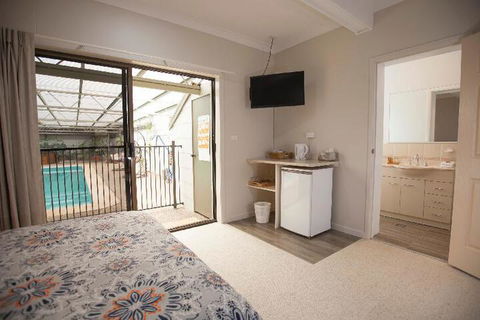 Batemans Bay Manor - Accommodation Perth 7