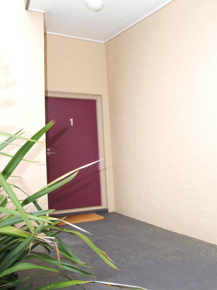 Surf Beach NSW Accommodation Perth