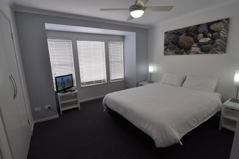 Bluedock Apartments - Accommodation Perth 3