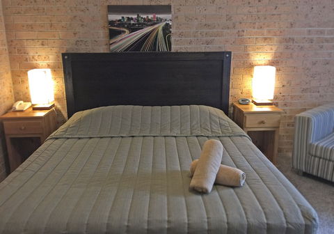 White Lanterns Motel - Accommodation Perth 6