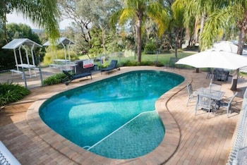 Commercial Golf Resort - Accommodation Perth 5