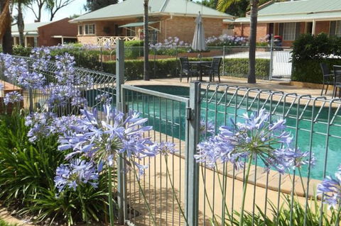 Commercial Golf Resort - Accommodation Perth 4