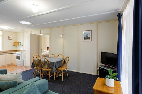 Park Avenue Holiday Units - Accommodation Perth 7