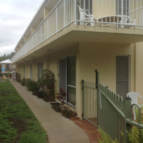 Bayshores Holiday Apartments - Accommodation Perth 0