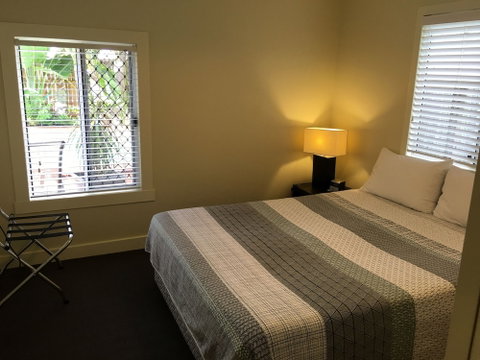 Coconut Palms On The Bay - Accommodation Perth 2