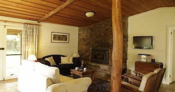 Wombat Hills Cottages - Accommodation Perth 4
