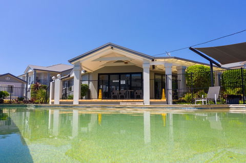 Meridian Beachside Apartments - Perth Resorts 3