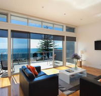Penguin Waterfront Escape - Accommodation Perth