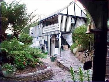 Old Colony Inn - Perth Resorts 3