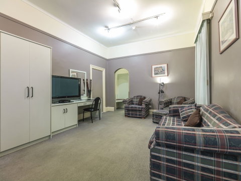 Grand Tasman Hotel - Accommodation Perth 5