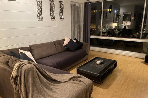 Apartment On Tennyson - Accommodation Perth 4