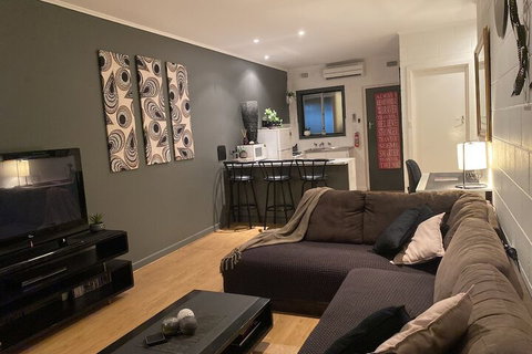 Apartment On Tennyson - Accommodation Perth 7