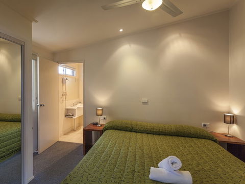 NRMA Eastern Beach Holiday Park - Accommodation Perth 2