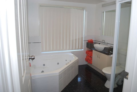 Lookout Holiday Units - Accommodation Perth 4