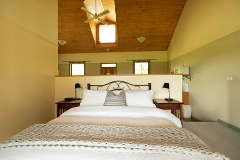 Clonmara Country House & Cottages - Accommodation Perth 2