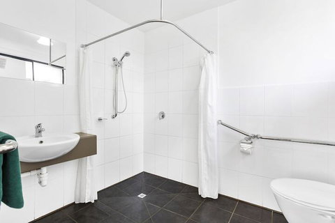 A1 Motels Port Fairy Motel And Apartments - Accommodation Perth 5