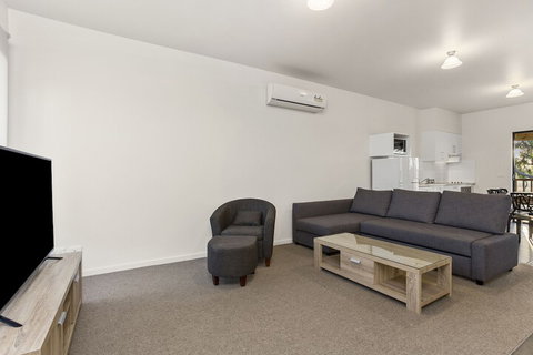 A1 Motels Port Fairy Motel And Apartments - Accommodation Perth 1