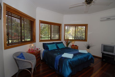 Hibiscus Lodge Bed & Breakfast - Perth Resorts 6