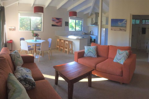 Sandpiper Ocean Cottages - Accommodation Perth 3
