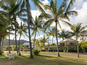 Horseshoe Bay QLD Perth Resorts