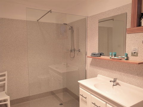 Driftwood Strahan Villas - Accommodation Perth 3