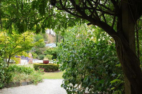 Valley Guest House - Perth Resorts 3