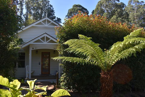 Gatehouse Cottage At Merrow Cottages - Mt Dandenong - Perth Resorts 0