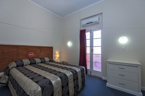 North Gregory Hotel - Accommodation Perth 5
