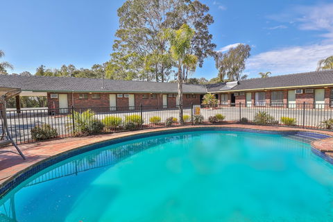 Two Rivers Motel - Accommodation Perth 3
