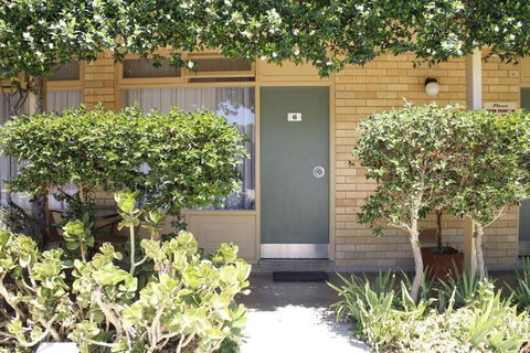 Mid City Motor Inn - Perth Resorts 1