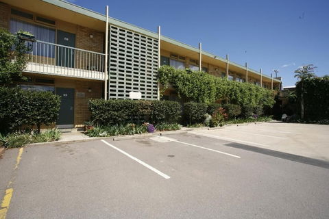Mid City Motor Inn - Perth Resorts 3