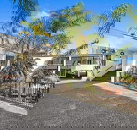Palm Court Motor Inn - Accommodation Perth