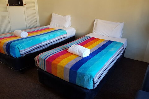 El Lago Waters Tourist Park - Accommodation Perth 7