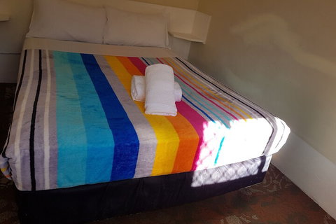 El Lago Waters Tourist Park - Accommodation Perth 6
